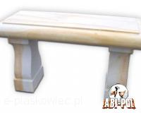 Rzeźbiona ławka z piaskowca